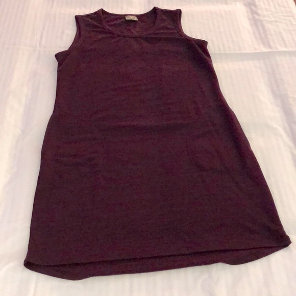 Women’s size medium 32° cool burgundy to park at dress - Picture 1 of 6